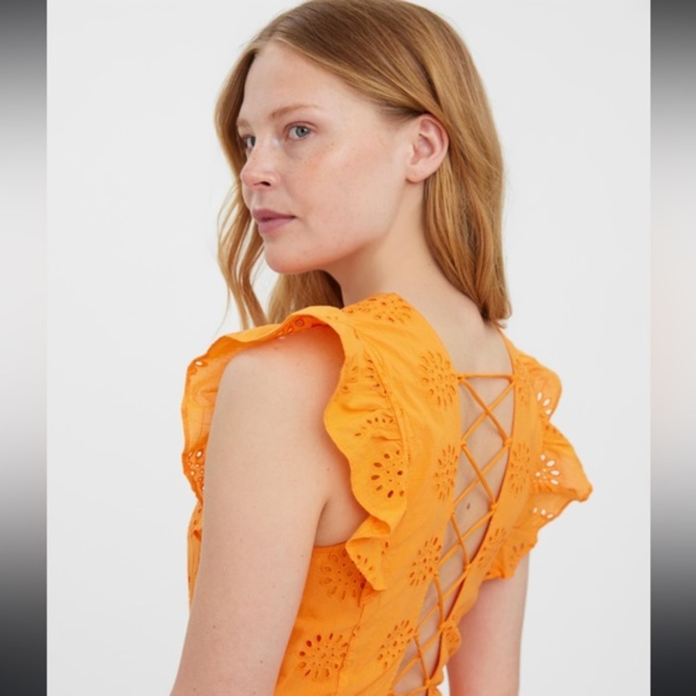 NWT Vero Moda Eyelet Ruffle Dress with Open Back - Picture 2 of 8